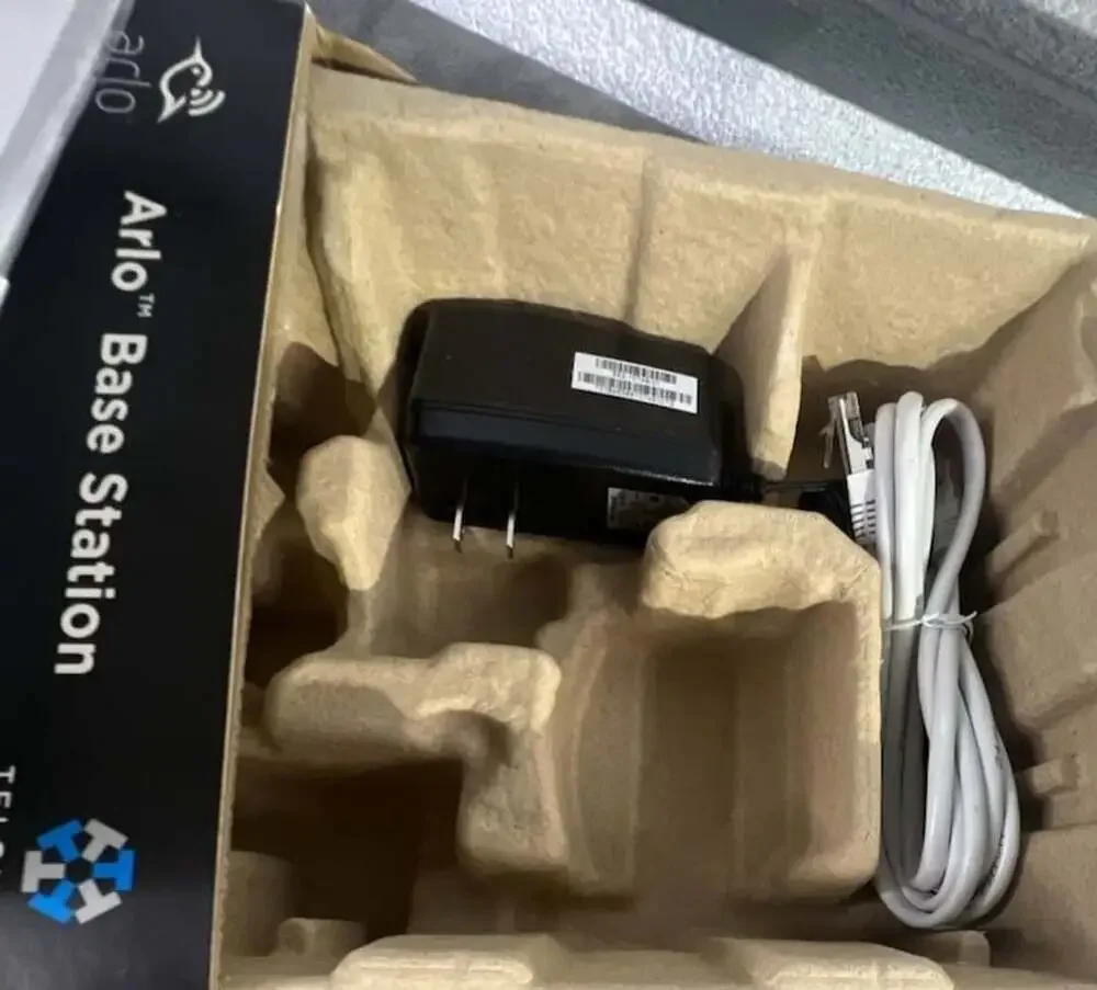 Netgear Arlo Wire-Free HD Camera and Base Station System. NOT TESTED.